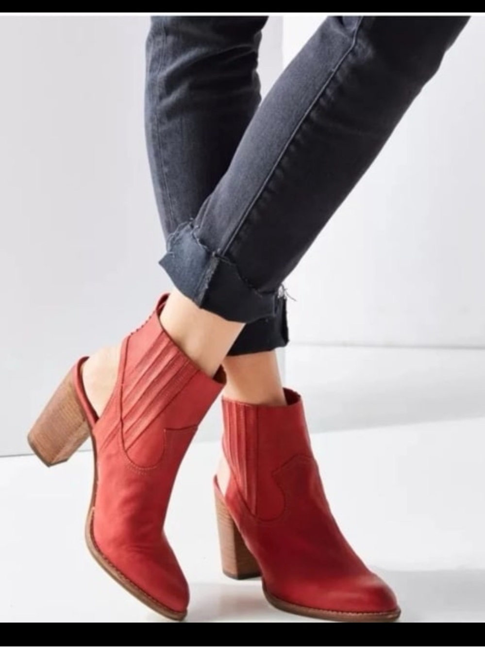 Dolce Vita Jasper cowboy Western leather cut out heeled Bootie women’s size 8